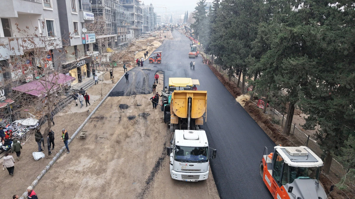 Azerbaycan Bulvarı&rsquo;nda Altyapısı Tamamlanan Kısmın &Uuml;styapısı Yenileniyor!