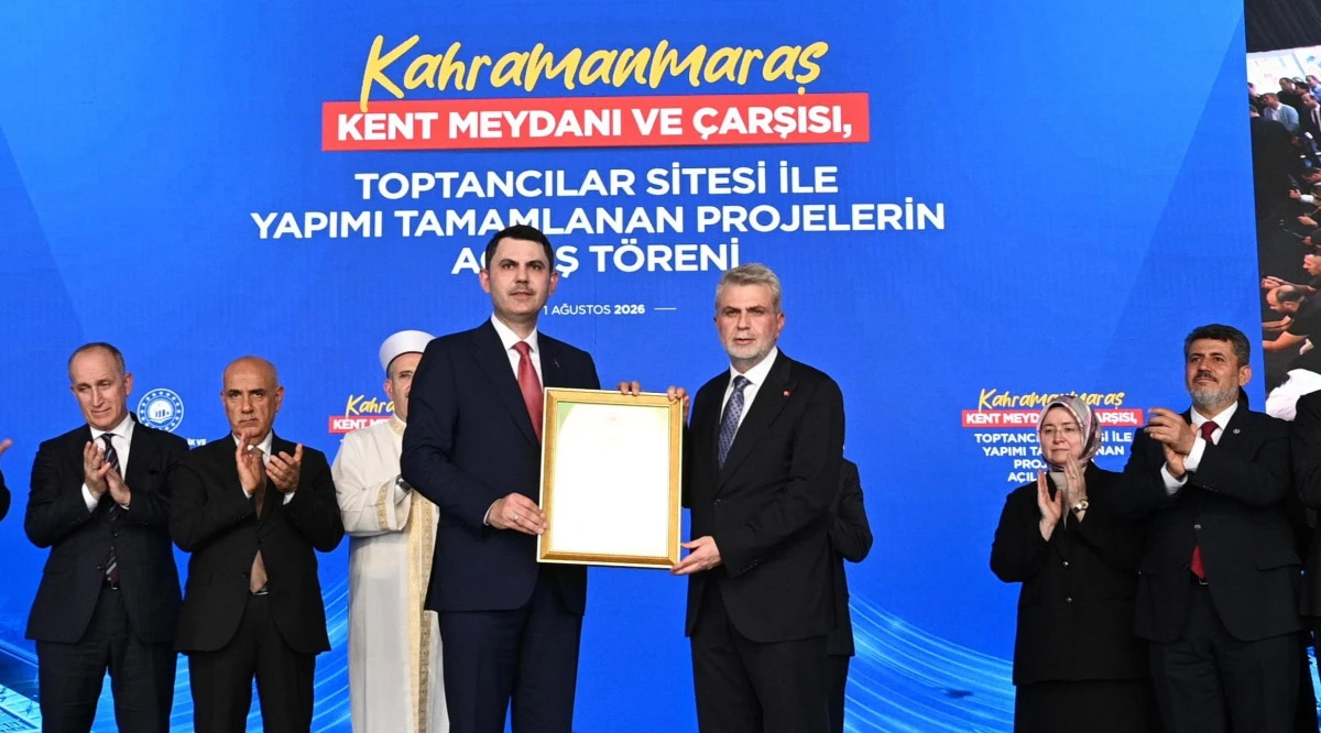 Bakan Kurum, İlk &ldquo;Yeşil Ruhsat&rdquo;ı Başkan G&ouml;rgel&rsquo;e Takdim Etti!