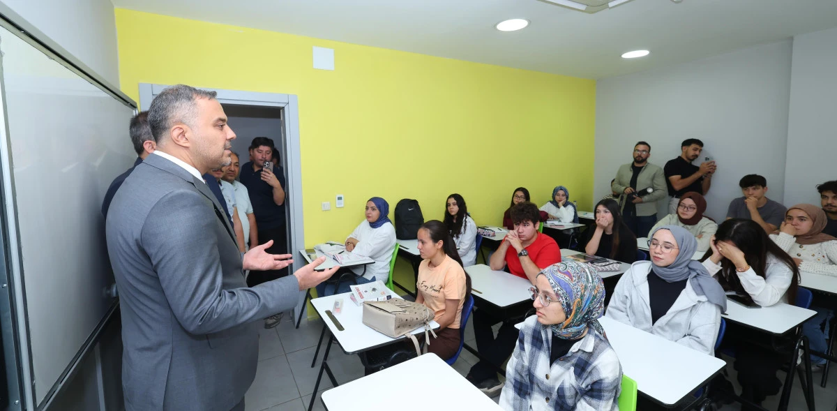 Başkan Toptaş, Üniversite Hazırlık Kursları’nda yeni dönemi başlattı! 
