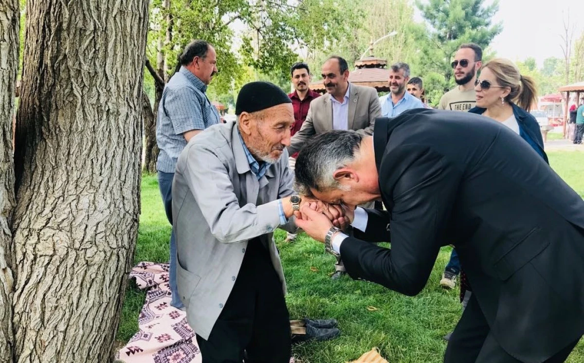Bastırmacı, Bayramlar; birlik ve beraberliğimizin g&uuml;&ccedil;lendiği g&uuml;nlerdir! 