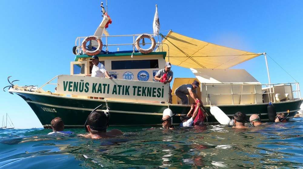 Bodrum'da Deniz Dibi Temizliği Atık Fotoğraflar Sergisi!