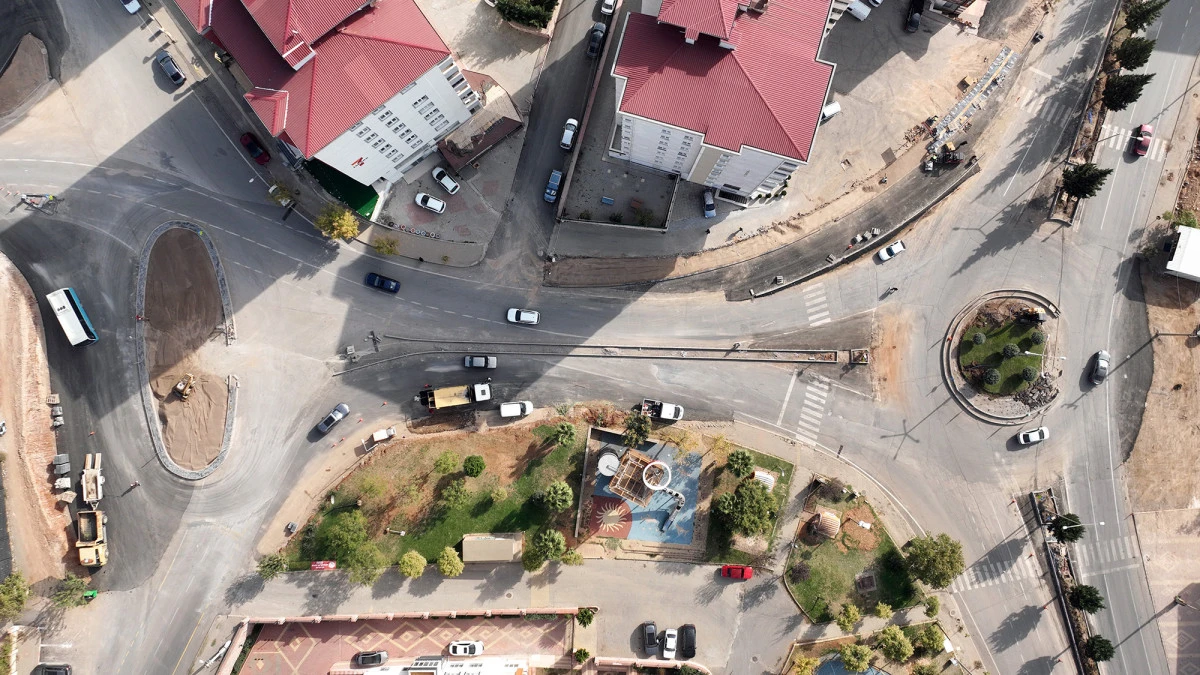 Büyükşehir, Çocuk Hastanesi Civarında Ulaşım Sorununa Neşter Vuracak Projeye Start Verdi!