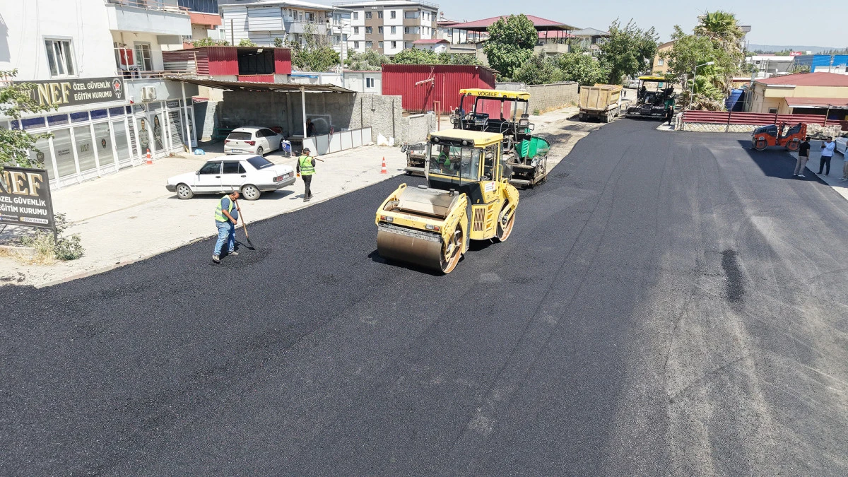 B&uuml;y&uuml;kşehir&rsquo;den Yeni Haftada 23 Farklı Noktada Sıcak Asfalt!