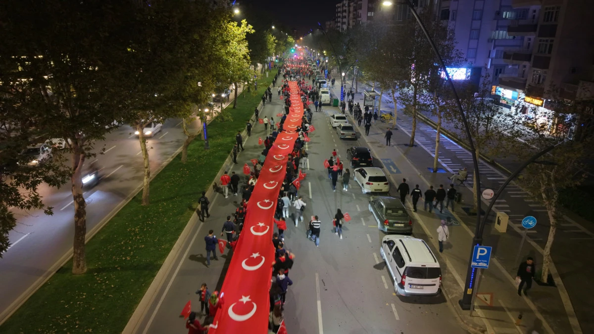 Cumhuriyet Yürüyüşü’nde Kahramanmaraş Tek Yürek Oldu!