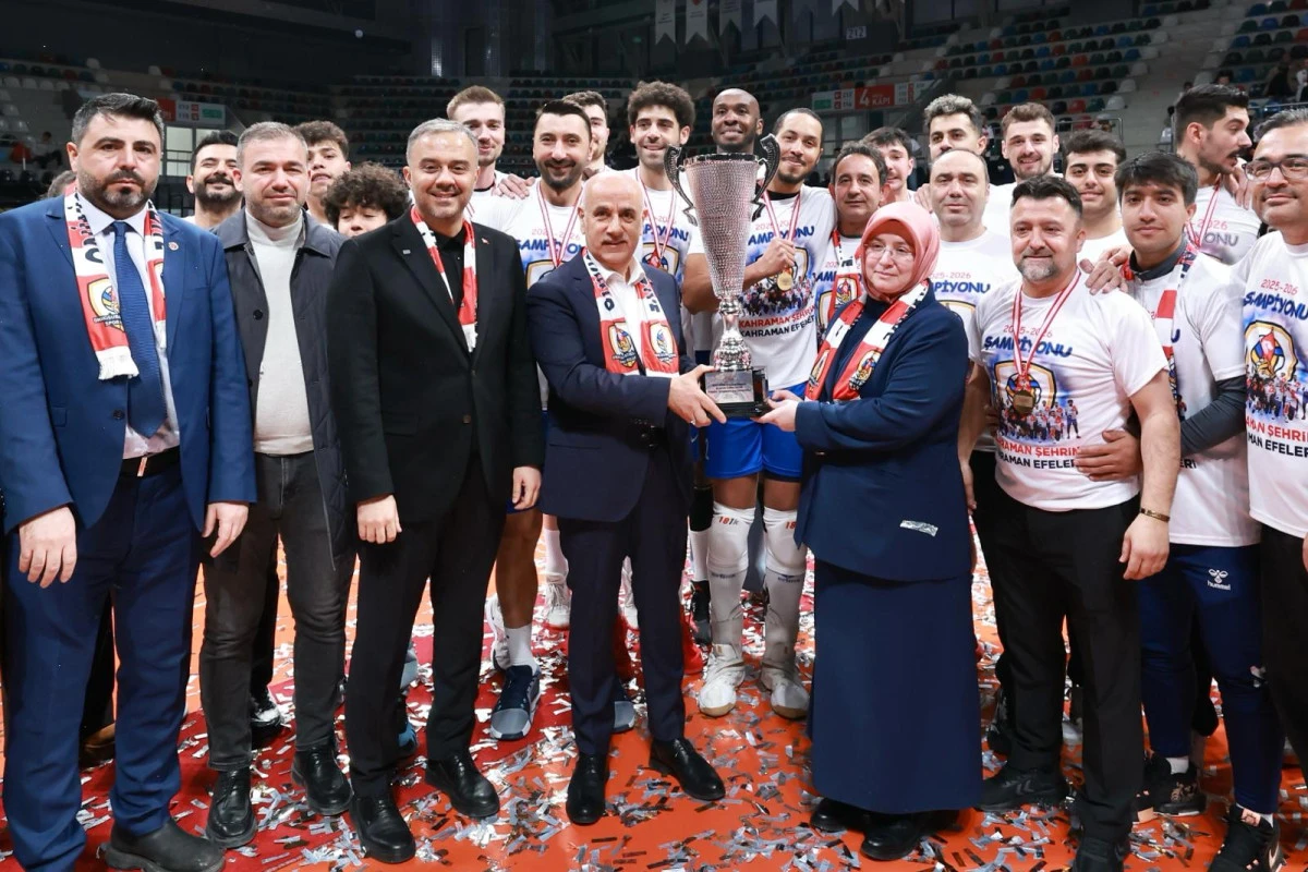 Edeler, artık Efeler Ligi&rsquo;nde! Şampiyon Onikişubat Belediye Spor kupasına kavuştu!