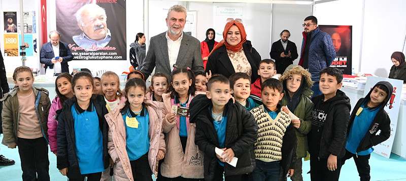 Görgel, Kitap Fuarı’nda 1 Haftada 300 Bin Vatandaşımızı Ağırladık!