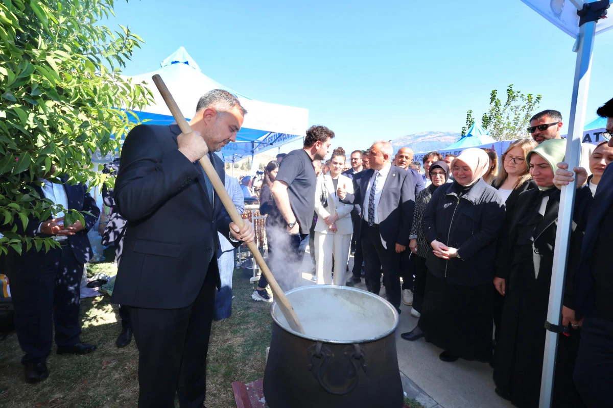 Onikişubat Bağ Bozumu Festivali yoğun katılımla başladı!