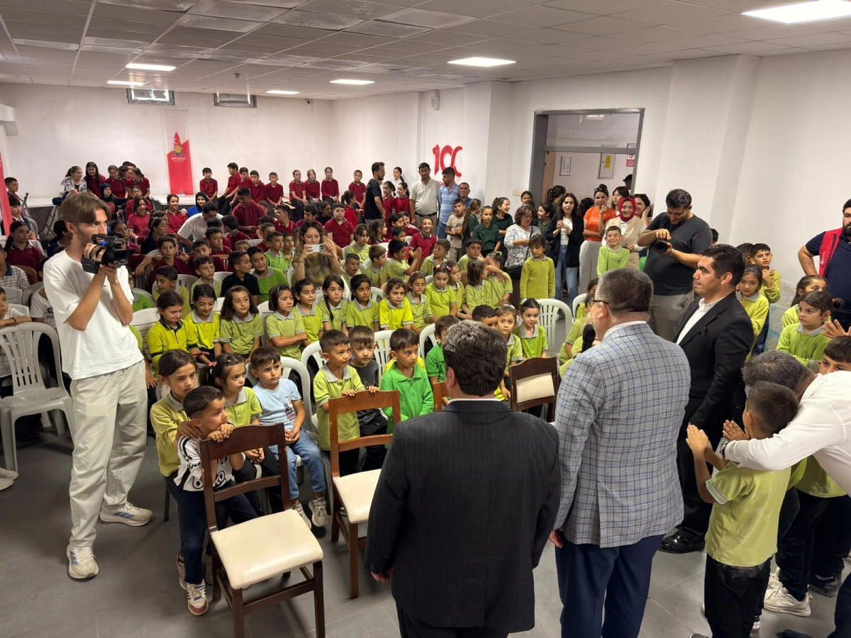 Onikişubat Belediyesi&rsquo;nden kırsal mahallelerdeki 8 bin &ouml;ğrenciye kırtasiye seti desteği!