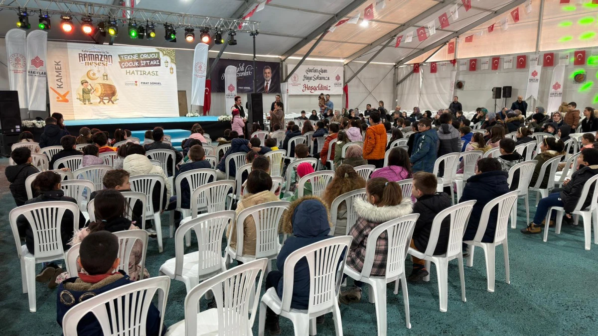 Ramazan&rsquo;ın En Tatlı Sofrası Kuruldu, &Ccedil;ocuklar Tekne Orucuyla İftarını A&ccedil;tı!