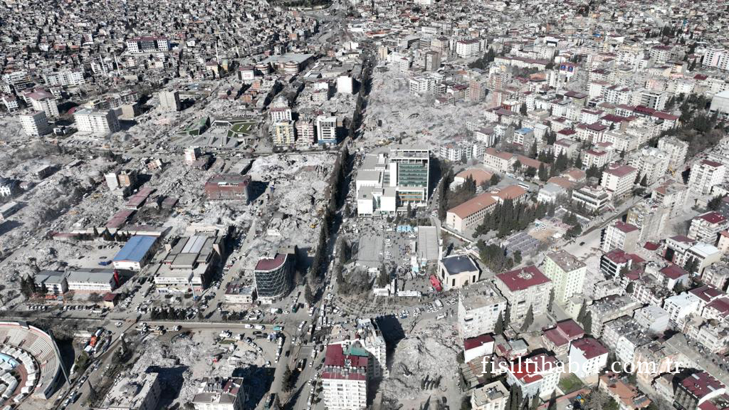 7.7 ve 7.6 şiddetindeki deprem sonrası Kahramanmaraş Ebrar Sitesi